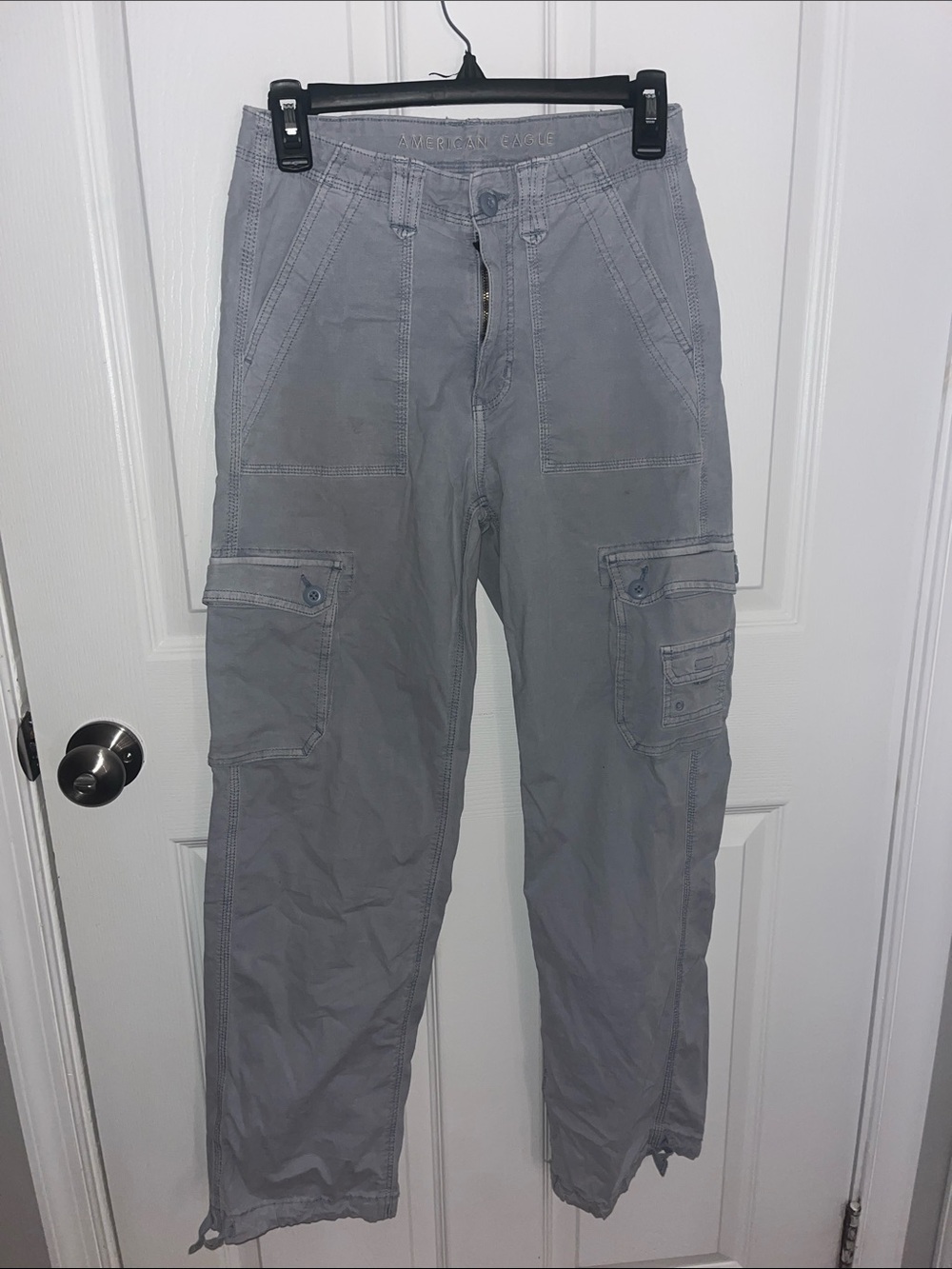 American Eagle Outfitters Wide-Leg Cargo Pants in Light Gray